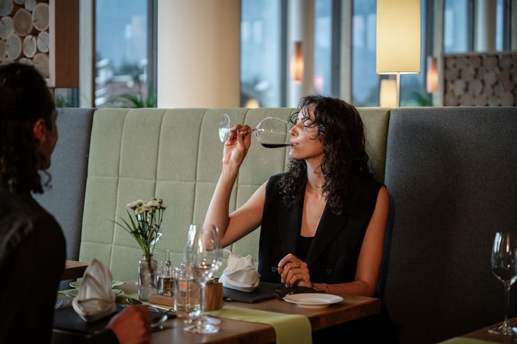 DAS SIEBEN_Abendessen_(c) alexgretter_2034-1