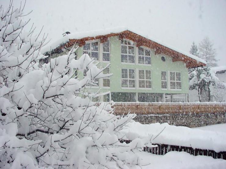 Gästehaus Hechenleitner Bad Häring Haus im Winter