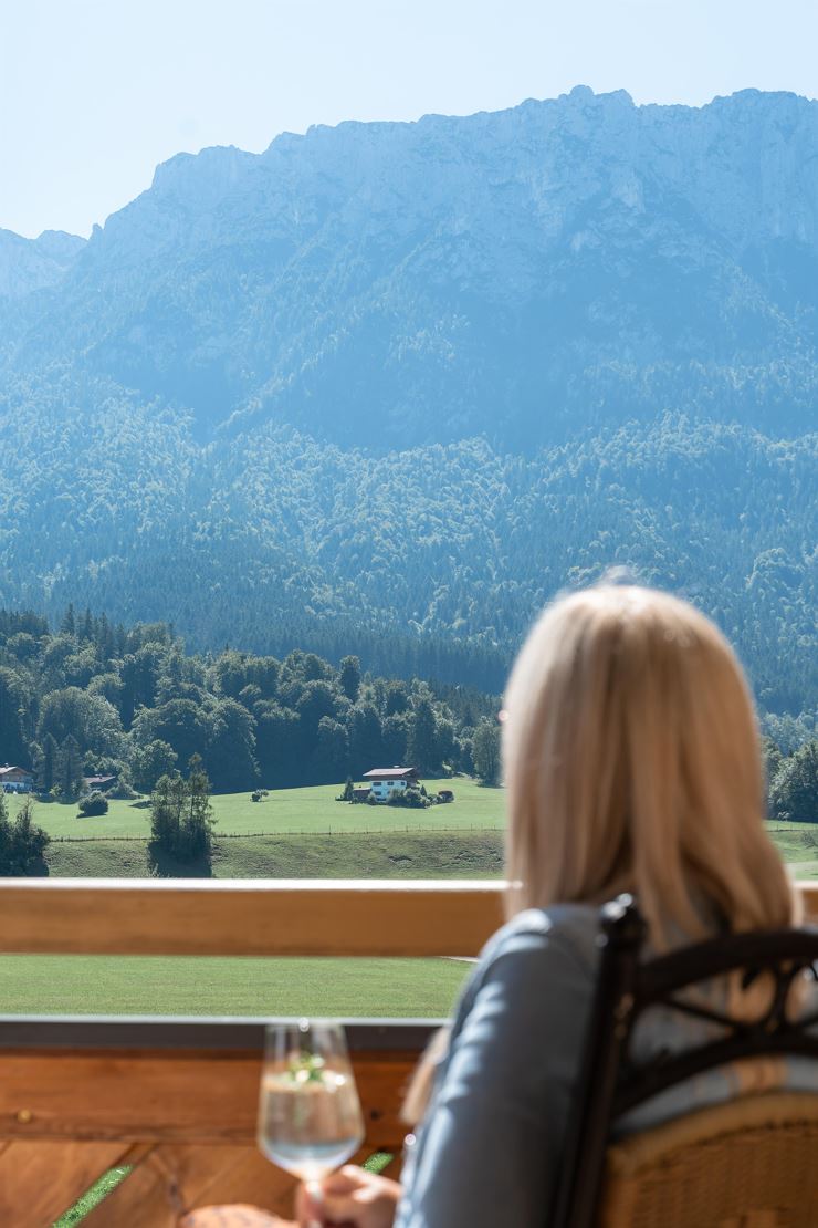 Balkon mit Bergblick