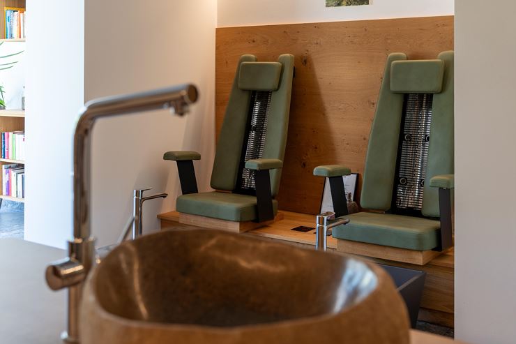 Infrarotstühle mit Kneippbecken