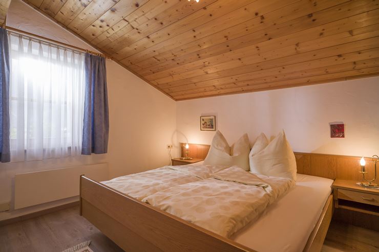 Ferienwohnung_Kofler_Ebbs_Fewo_links_Schlafzimmer