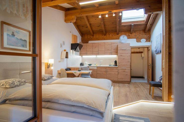 Apt2-2022-Studio_3-1-scaled