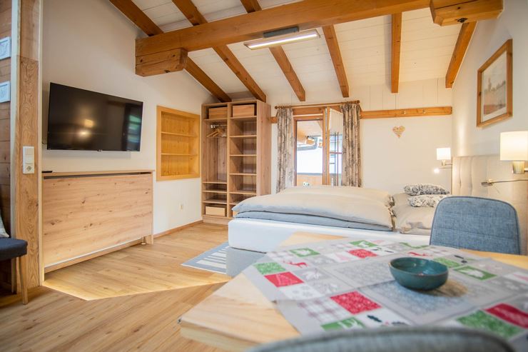 Apt2-2022-Studio_4-1-scaled