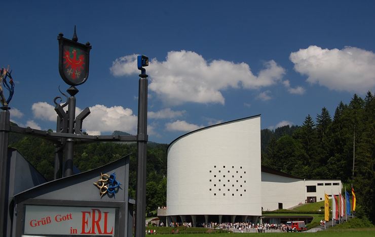 Appartements Osterauer, Passionsspielhaus Erl