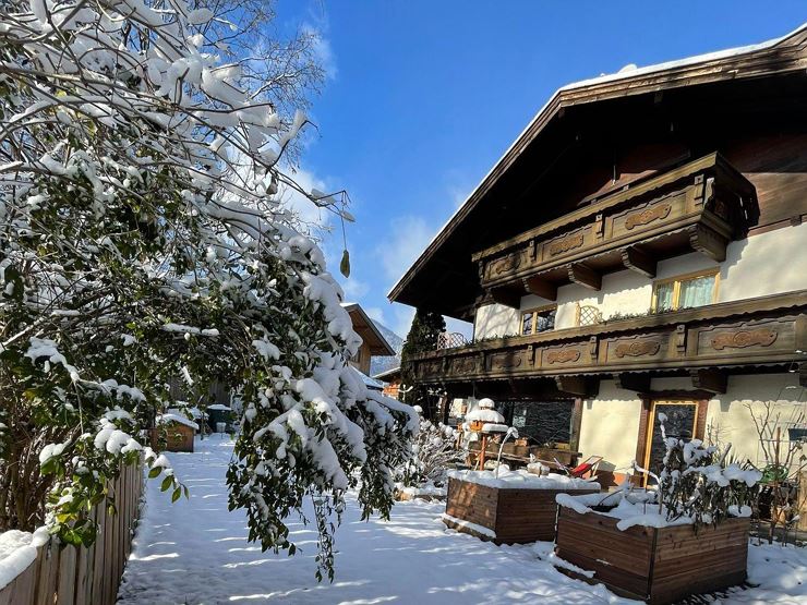 Haus am Bach - im Winter