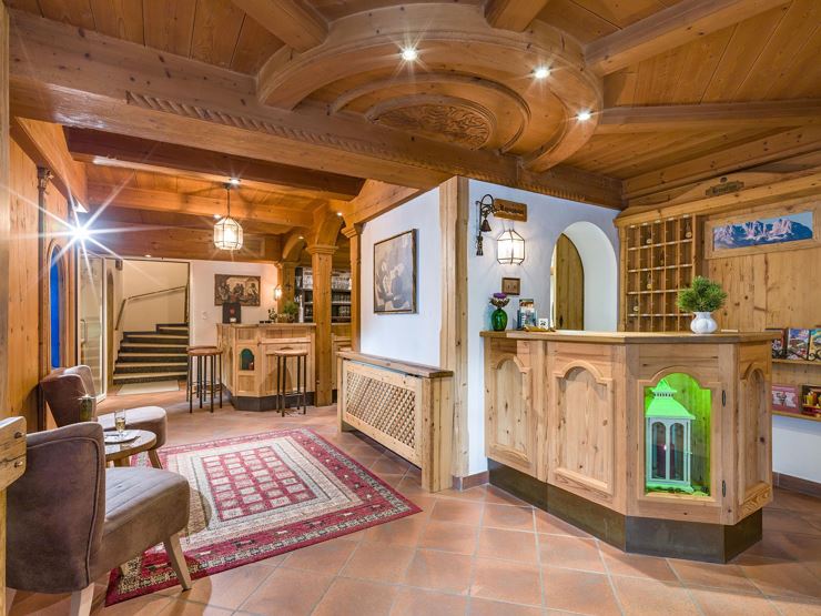 Hotel Gasthof Felsenkeller Kufstein Rezeption Bar