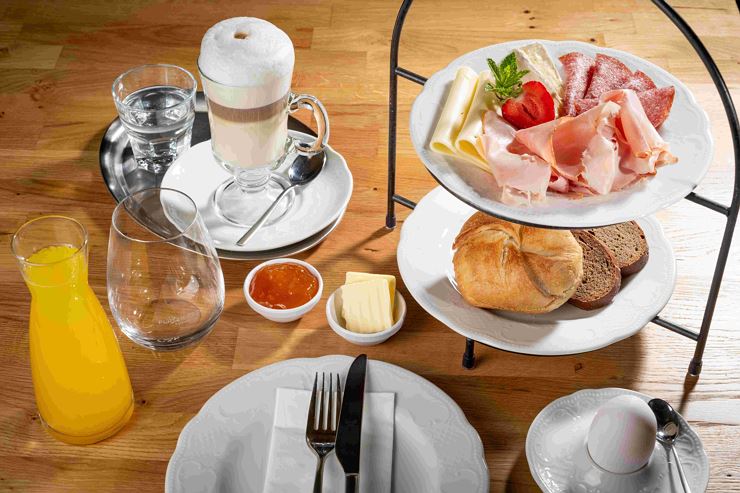 Platzhirsch Kufstein Wiener Kaffeehaus Café Restau