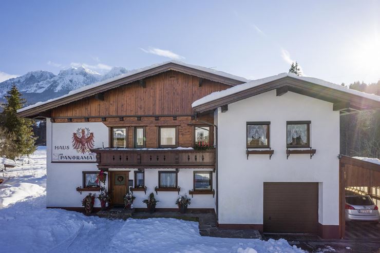Haus Panorama Niederndorf Winteransicht