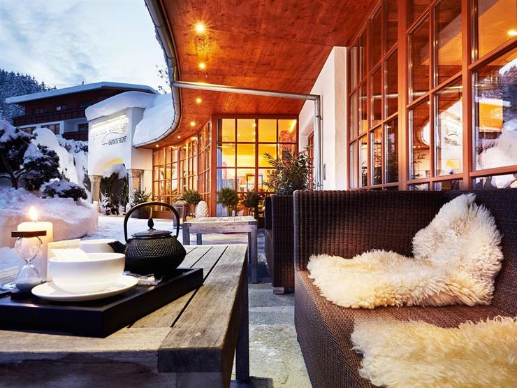 Ayurveda Resort Sonnhof Thiersee - Eingang Winter