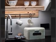 Apartment, shower and bath, toilet, good as new