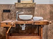 Apartment, shower and bath, toilet, good as new