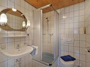 double room with shower, WC