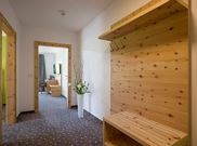 Suite, bath, toilet, terrace