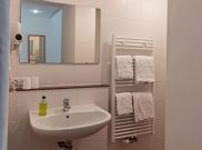 Einzelbelegung Kaiserzimmer mit Dusche, WC, Frühstück Kurz