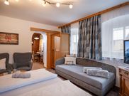 apartment/1 bedroom/bath tub, WC