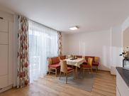 ap./2 bedrooms/shower or bath tub, WC