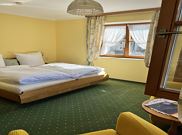 double room with shower, WC