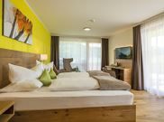 Double room, shower, toilet