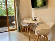 Double room, shower, toilet, facing the mountains
