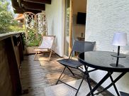 Double room, shower, toilet, facing the mountains