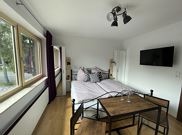 Double room, shower, toilet, facing the garden