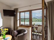 Doppelzimmer mit Dusche, WC, Seeblick