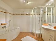 apartment/2 bedrooms/shower,bath tub,WC
