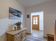 Apartment, shower, toilet, facing the garden