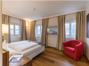 Junior suite, bath, toilet