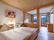 Doppelzimmer mit Balkon & Ausblick