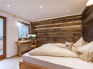 Doppelzimmer mit Balkon & Ausblick