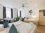 triple room with shower, WC