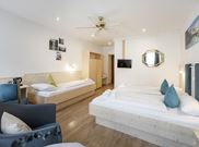 triple room with shower, WC