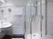 Double room, bath, toilet