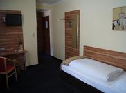 Einzelzimmer mit Bad/WC