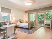 double room with bath tub, WC