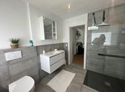 Apartment, shower and bath, toilet, 1 bed room