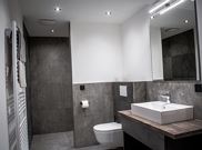 Apartment, shower and bath, toilet, 3 bed rooms