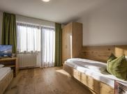 Apartment, bath, toilet, lake view