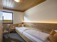 Apartment, bath, toilet, facing the mountains