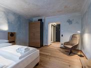 Double room, shower, toilet, no smoker