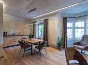 Suite, shower, toilet, wheelchair accessible