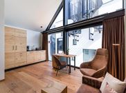 Junior suite, shower, toilet, living room/bedroom