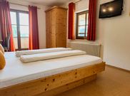 Triple room, shower, toilet