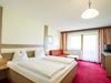 Double room, shower, toilet