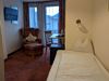 Single room, shower, toilet