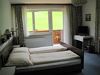 Dreibettzimmer mit Dusche, WC und Balkon