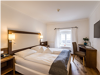 Double room, bath, toilet